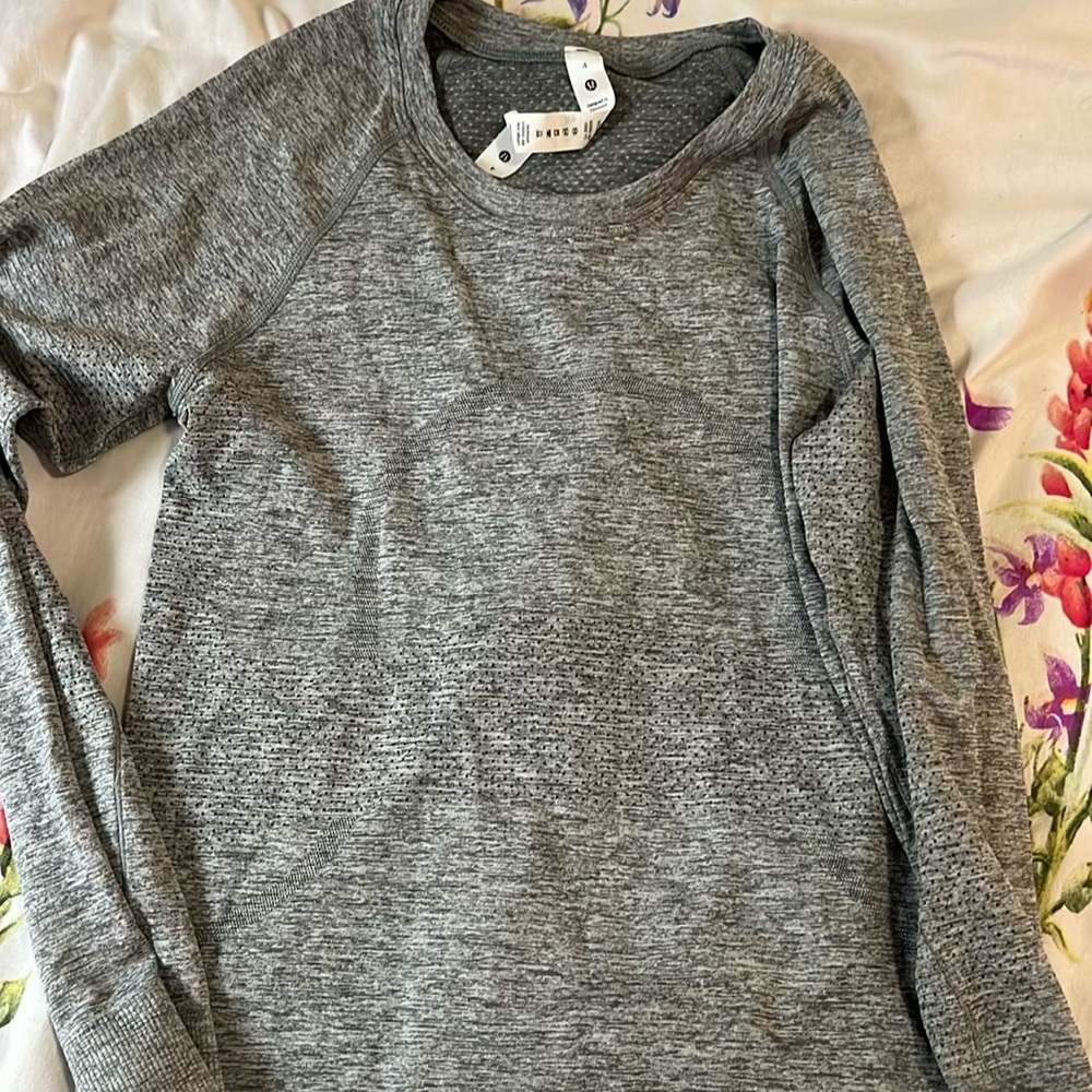 lululemon grey swiftly tech long sleeve